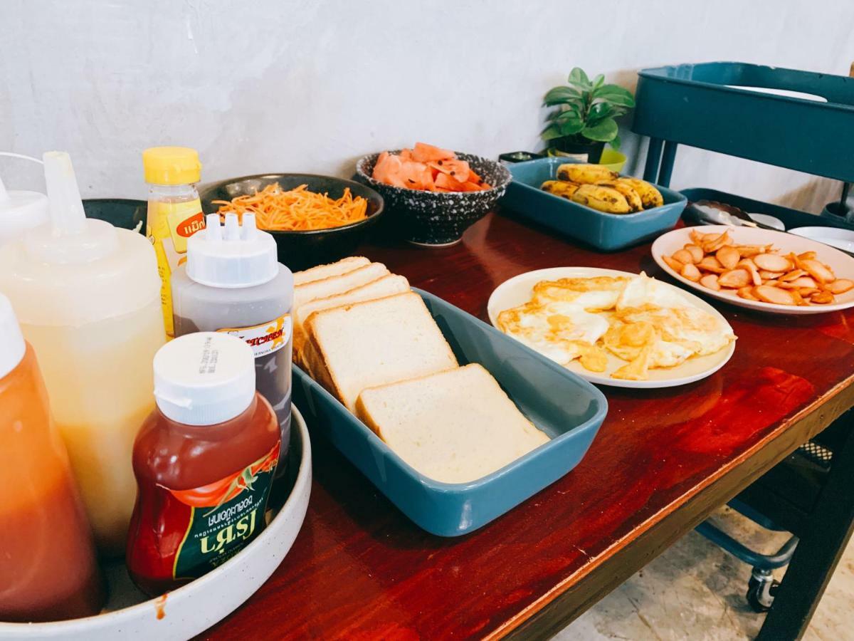 نزل بانكوكفي Oasis Cafe And Nap المظهر الخارجي الصورة