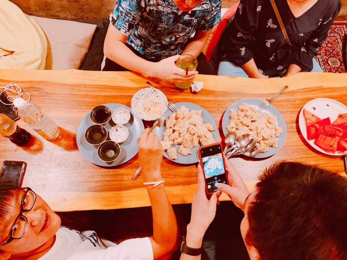نزل بانكوكفي Oasis Cafe And Nap المظهر الخارجي الصورة